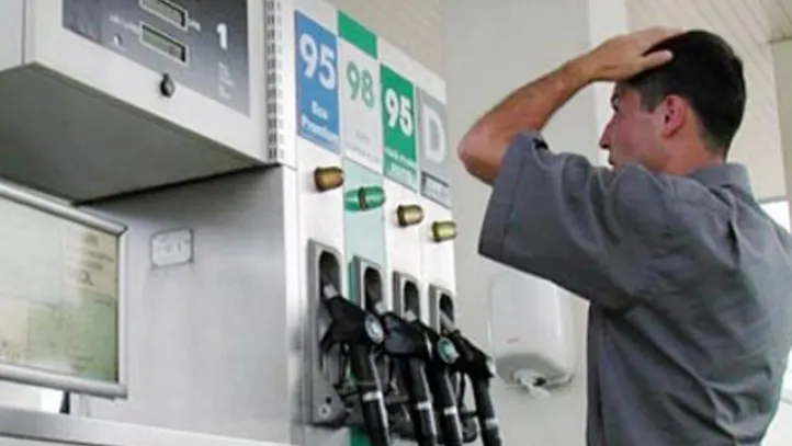 Prețurile carburanților rămân ridicate. Cât costă un plin de benzină și motorină