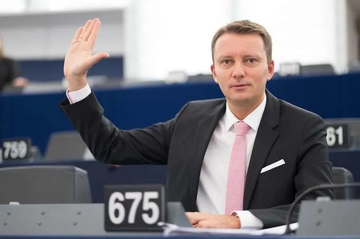 PNL, USR și UDMR îl propun pe Siegfried Mureșan ca premier. Mutare-surpriză în lupta pentru Palatul Victoria