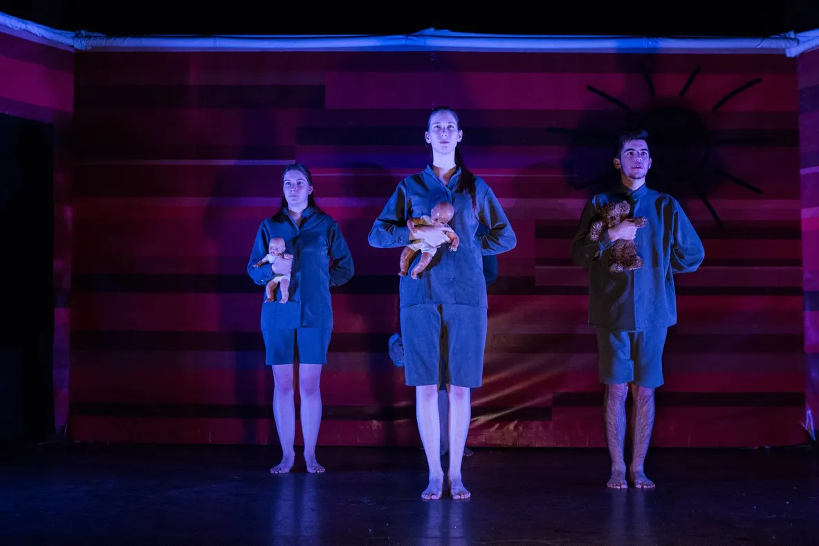 Reprezentații în Croația și Serbia ale Teatrului Independent „Osonó”, cu spectacolul „Chipul din oglinda apei”