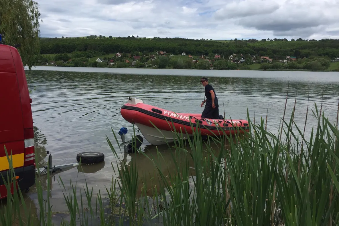 Bărbat găsit înecat în Lacul de la Pădureni