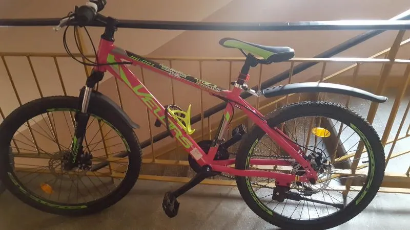 Tânăr prins în timp ce fura o bicicletă dintr-o scară de bloc din Sfântu Gheorghe