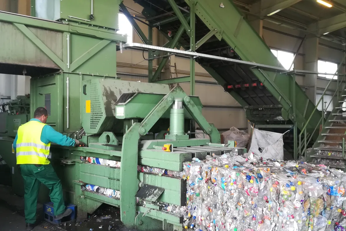 Presa covăsneană, „vizită de lucru” la Centrul de prelucrare a deşeurilor de la Leţ