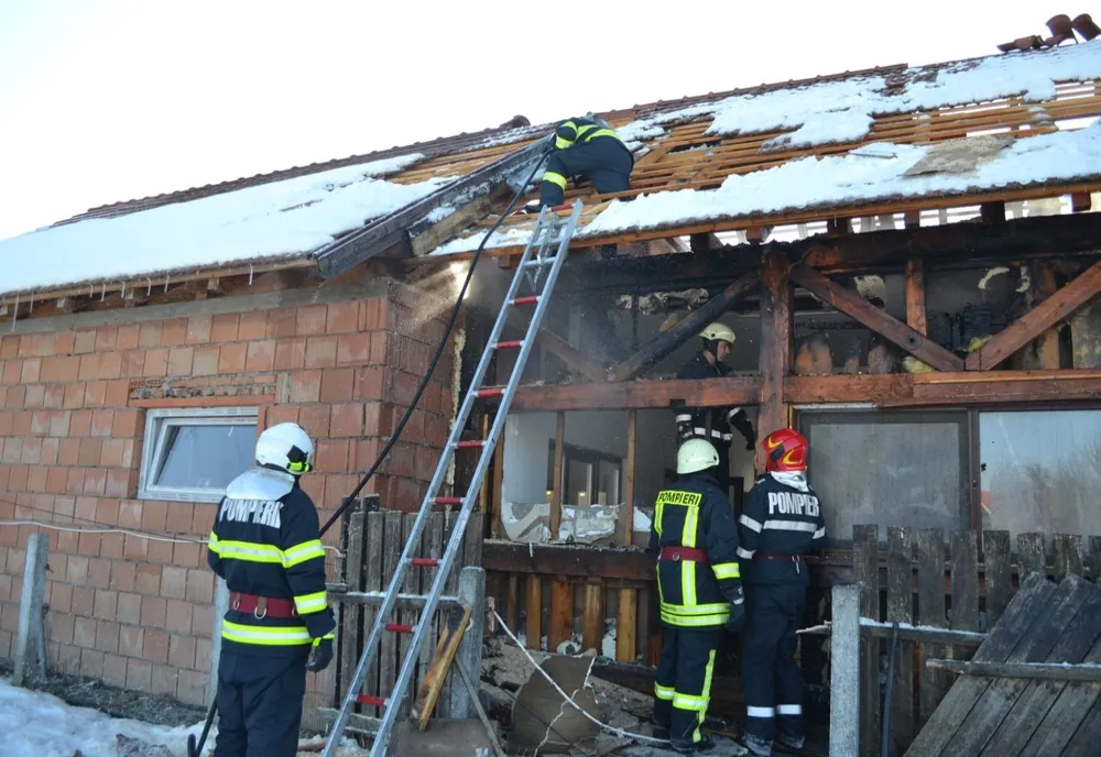 Două incendii joi dimineață în județul Covasna