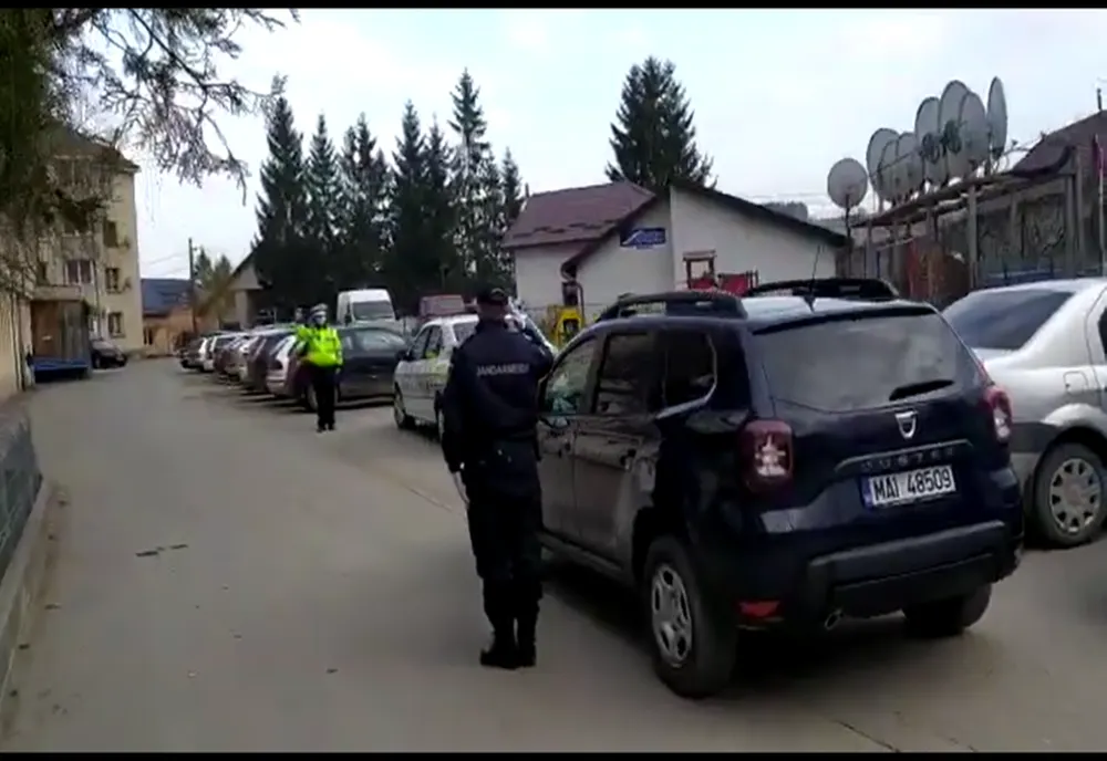 Imnul României s-a auzit în toată țara în semn de mulțumire pentru medici, dar și pentru persoanele care respectă izolarea