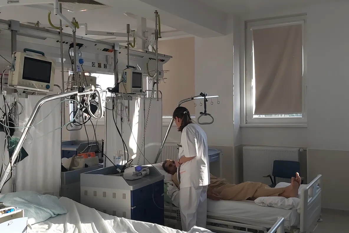 36 de pacienţi confirmaţi cu Covid-19 şi 12 suspecţi, internaţi la Spitalul Judeţean de Urgenţă Sfântu Gheorghe. 9 persoane au fost externate