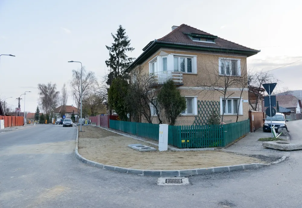 Continuă reparaţiile străzilor din Sfântu Gheorghe
