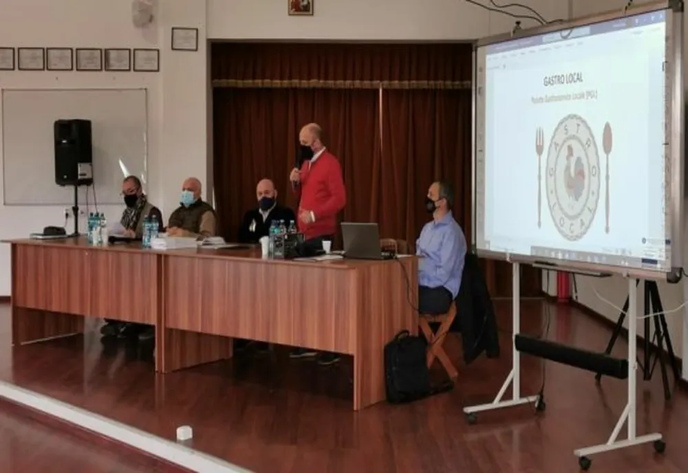 Întâlnire pentru înființarea programului "Gastro Local", la Întorsura Buzăului