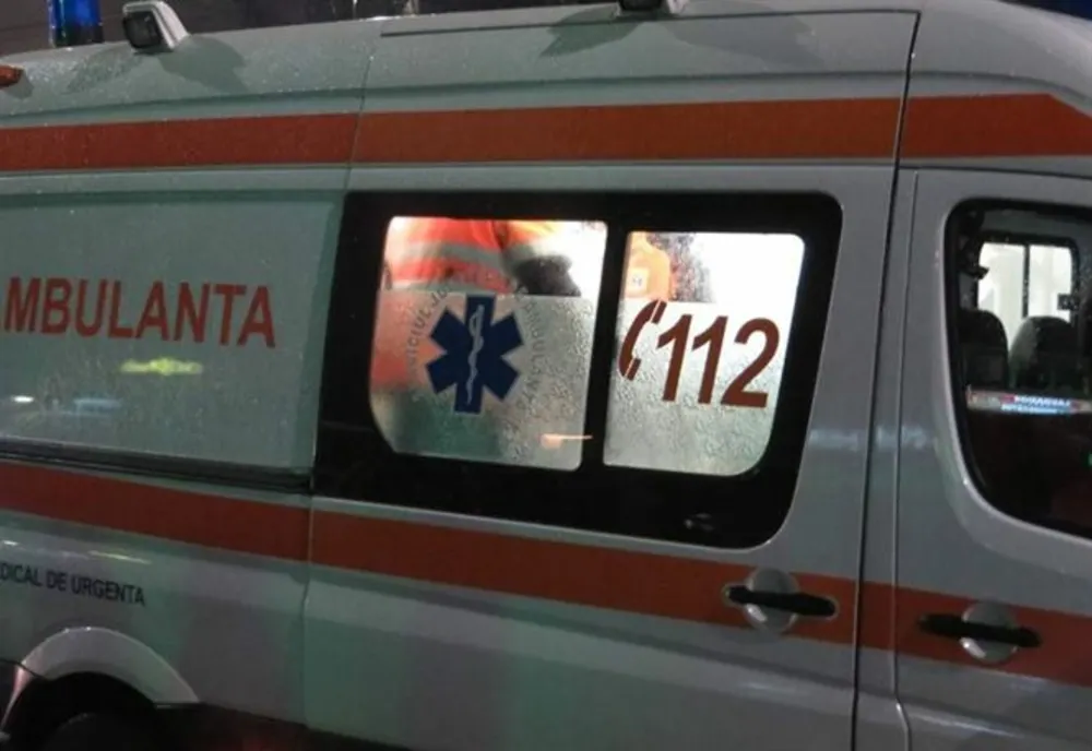 Pieton iresponsabil, lovit de maşină!