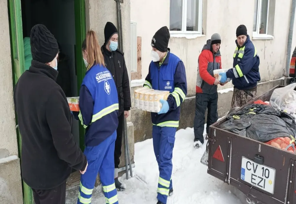 Mobilizare exemplară pentru ajutorarea familiilor din Comandău, ale căror case au ars în incendiul de duminică
