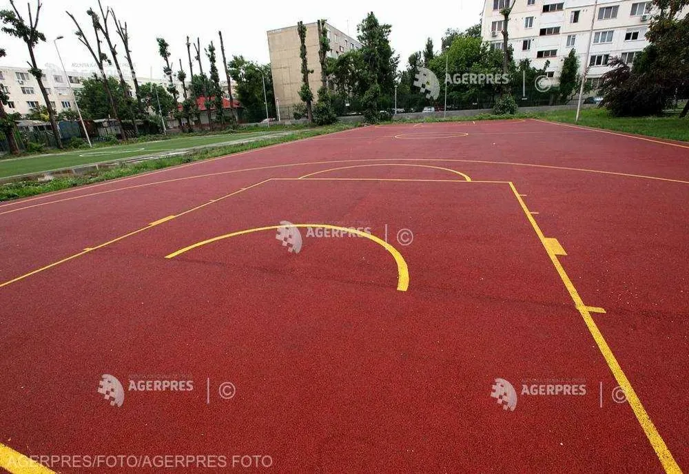 Terenurile de sport ale şcolilor din Sfântu Gheorghe, la dispoziţia localnicilor în timpul verii