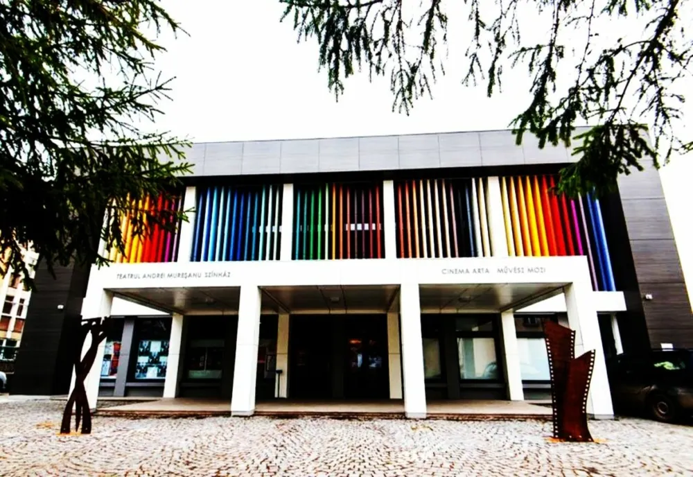 Teatrul "Andrei Mureşanu" din Sfântu Gheorghe îşi încheie stagiunea