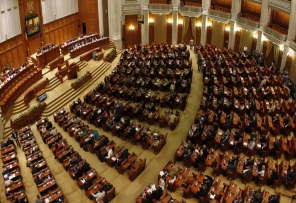 Moțiune simplă împotriva ministrului de Interne, Lucian Bode: "Siguranță și încredere sau debandadă și furt?" - Dezbateri în Camera Deputaților