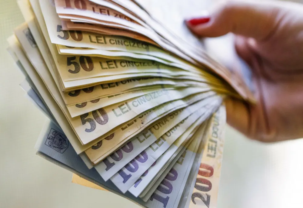 Numărul bugetarilor din România este în creștere