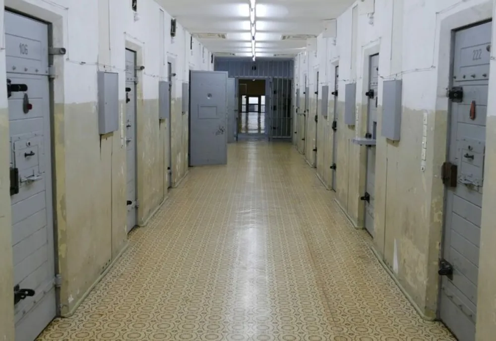 Polițiștii de penitenciare intră în grevă japoneză. Vor bloca activitatea închisorilor prin ”exces de zel”
