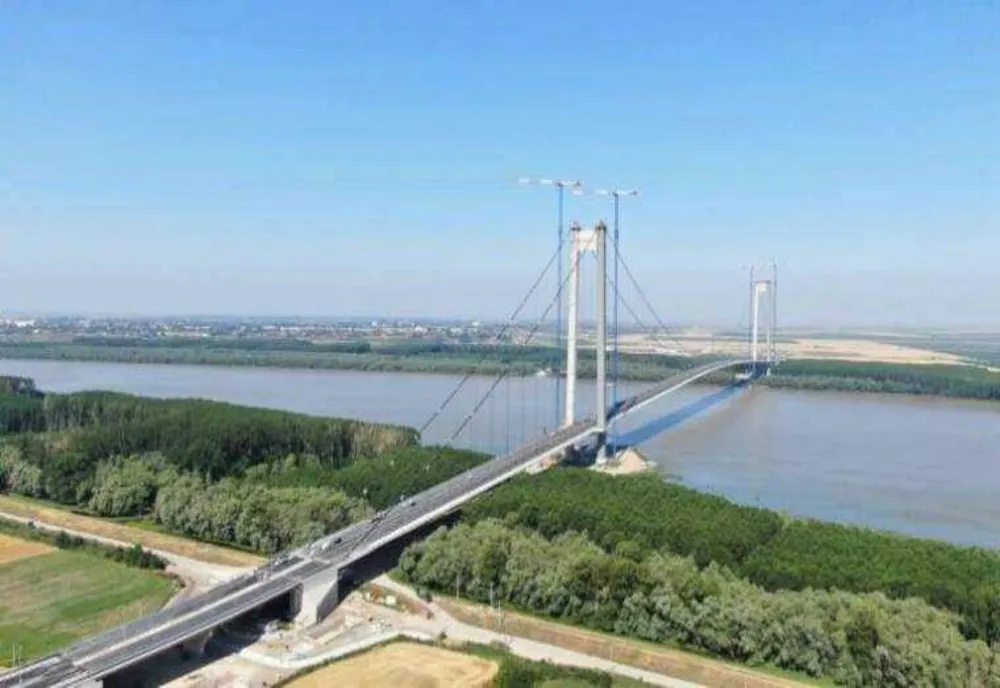CIRCULAŢIA PE PODUL SUSPENDAT PESTE DUNĂRE, DEVIERE PENTRU LUCRĂRI DE REASFALTARE