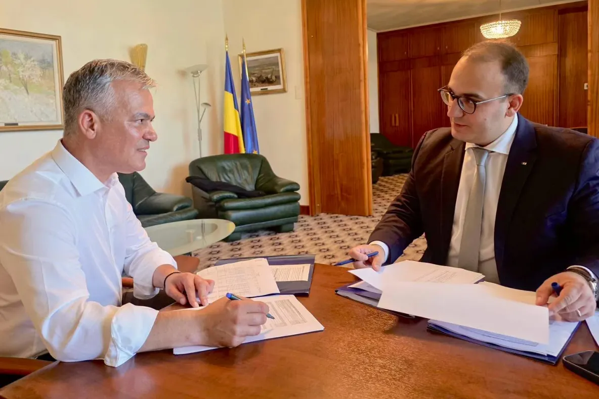 Veștea, întâlnire cu viitorul ministru al Investițiilor și Proiectelor Europene în timpul Congresului PNL: „Un profesionist foarte apreciat”
