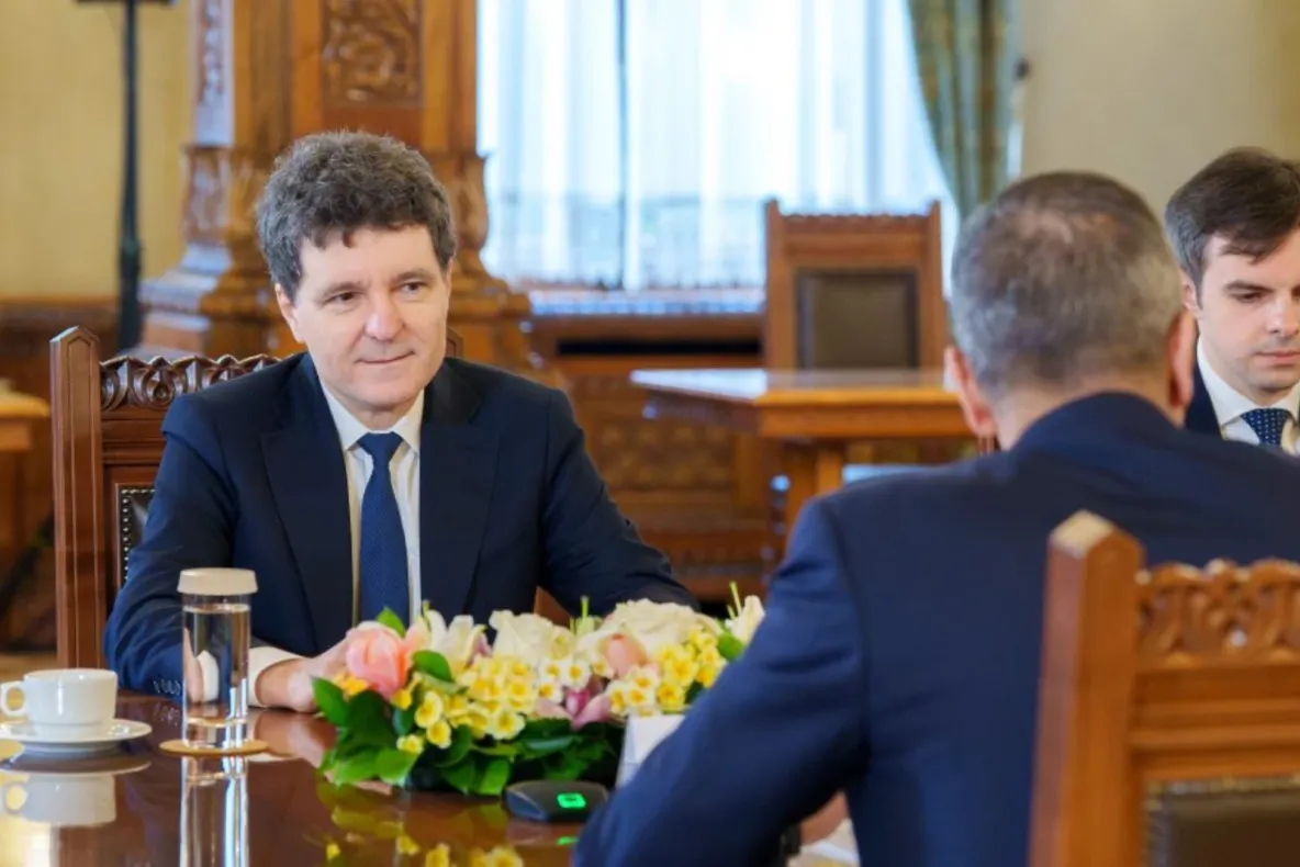 Întâlnire decisivă la Palatul Cotroceni, pe legea salarizării - SURSE
