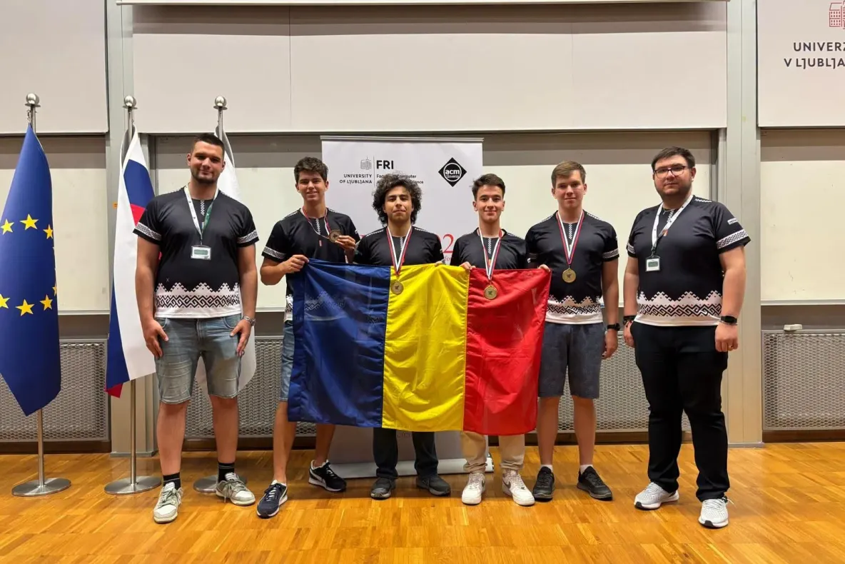 Trei medalii de aur și una de argint pentru România la Olimpiada de Informatică a Europei Centrale