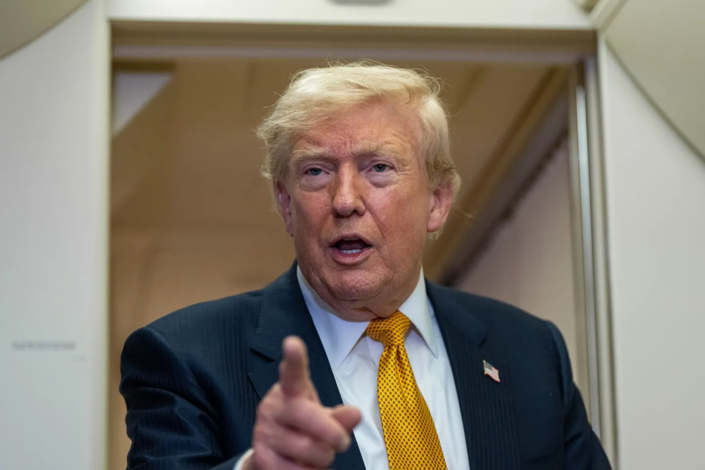 SUA intensifică presiunea asupra Iranului. Trump susține că Teheranul este în colaps