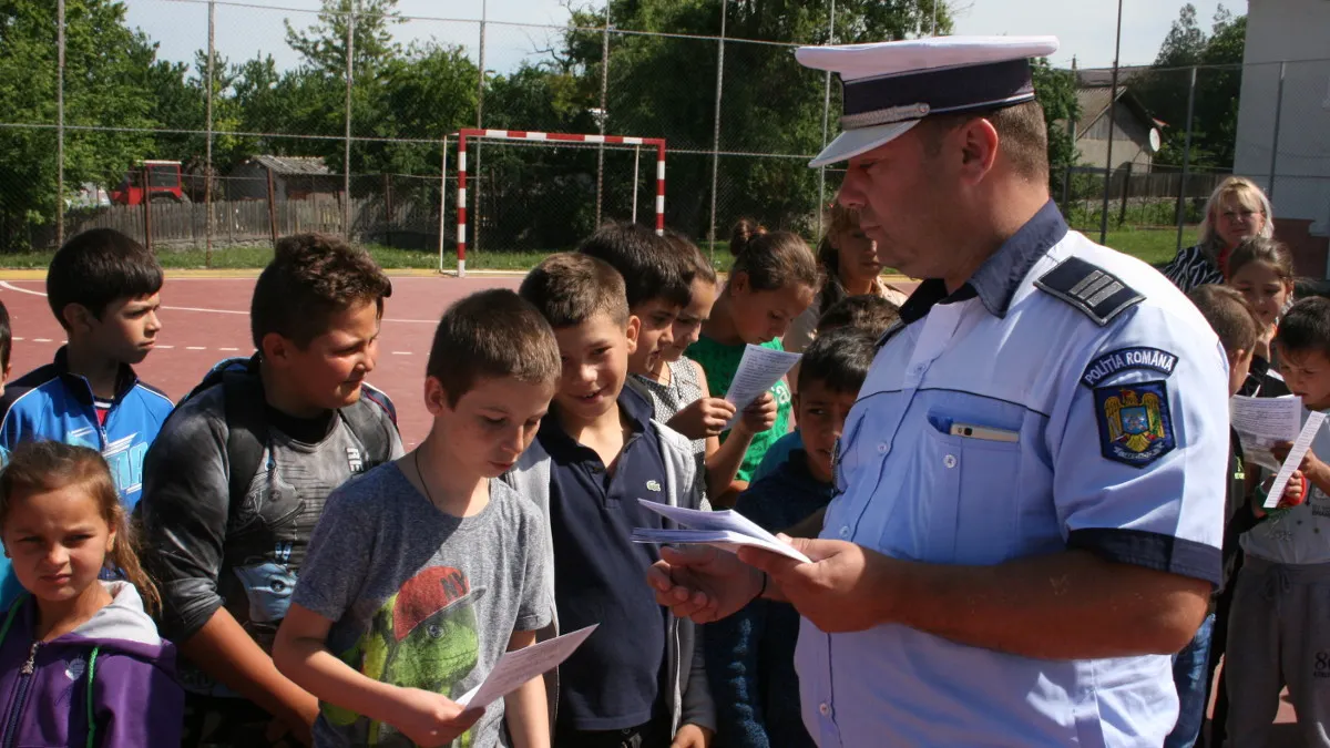 politisti-si-elevi-4