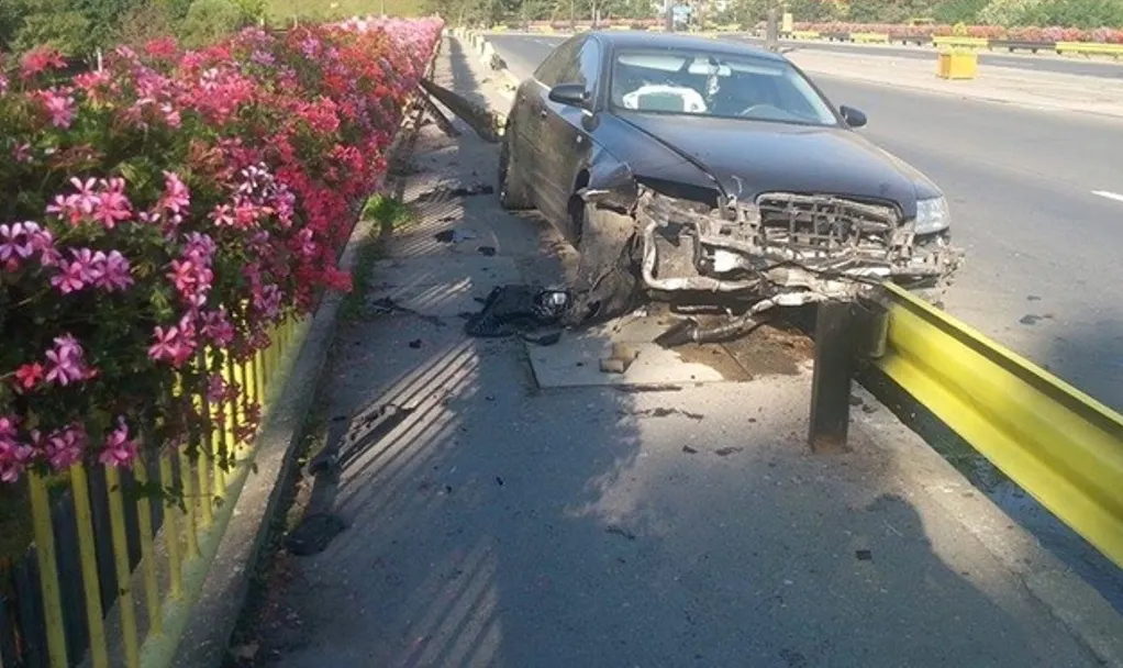 Accident-parapet