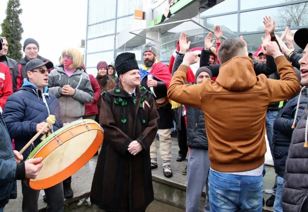 Suporterii FC Botoșani l-au urat la Vorona pe Cornel Șfaițer și au scandat: „OSK, Sepsi OSK” VIDEO