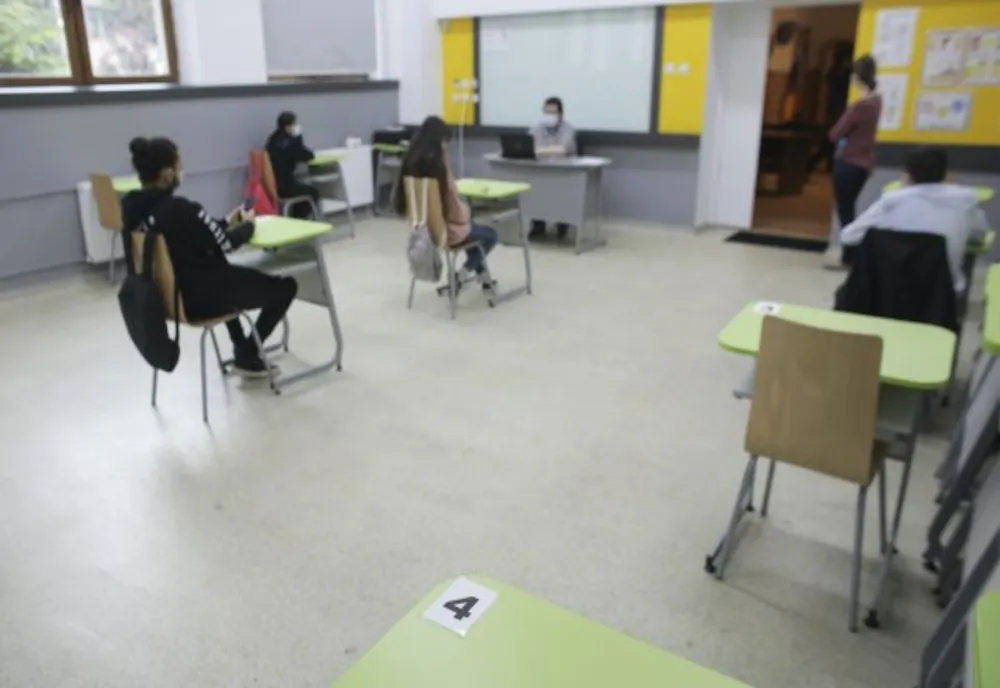 Accesul la cursuri, interzis în Belgia pentru copiii care au fost în vacanță în Bulgaria, România și Spania