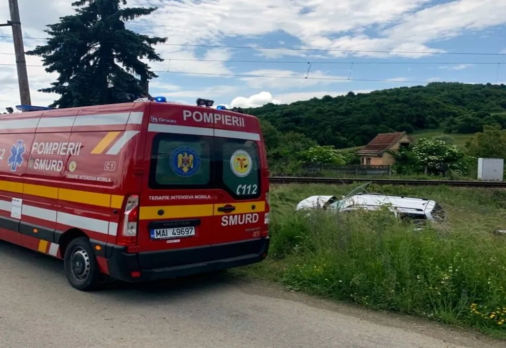 Accident între un autoturism şi un autotren