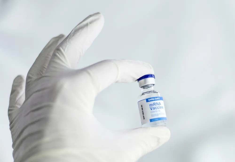 Se oprește vaccinarea anti-COVID-19 cu AstraZeneca, în România