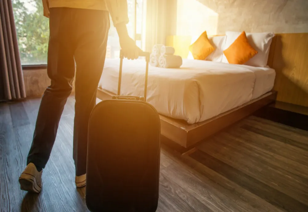 Iubești să călătorești? Trucul simplu care te poate ajuta să găsești oferte mai bune la zborurile LAST MINUTE