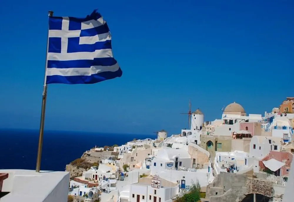 ȘCOLI ÎNCHISE PENTRU ÎNCĂ O SĂPTĂMÂNĂ ÎN SANTORINI DIN CAUZA ACTIVITĂŢII SEISMICE INTENSE