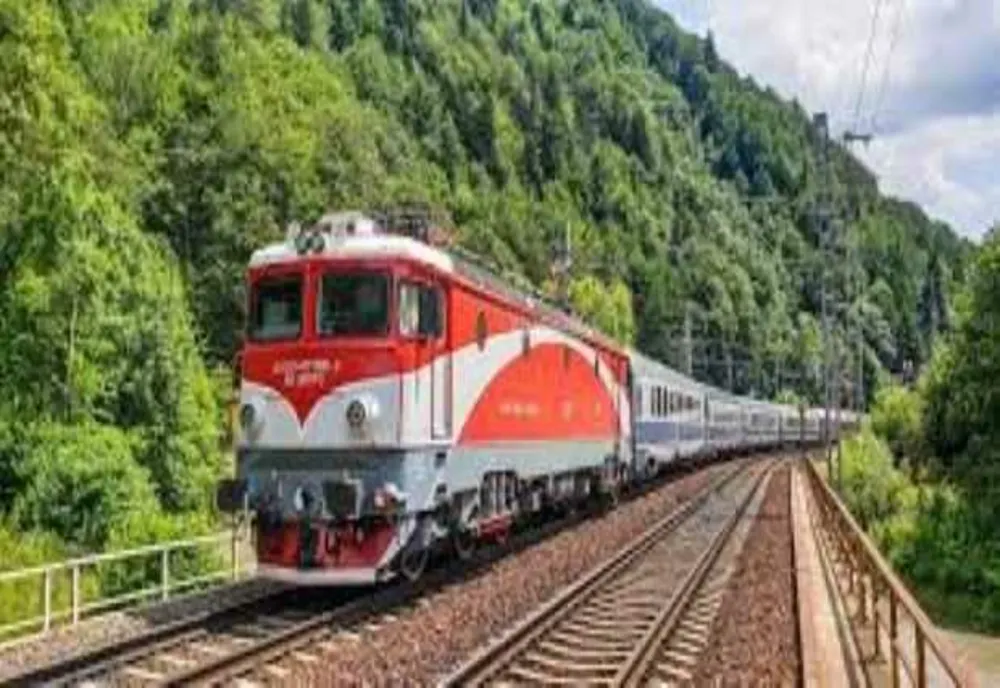 PRIMUL TREN CUMPĂRAT DE ROMÂNIA ÎN ULTIMII 20 DE ANI, SUPUS TESTELOR DE ANDURANȚĂ