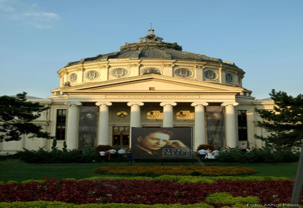 MARI SOLIŞTI ROMÂNI STABILIŢI ÎN AFARA ŢĂRII CONCERTEAZĂ PE 4 DECEMBRIE, LA ATENEUL ROMÂN