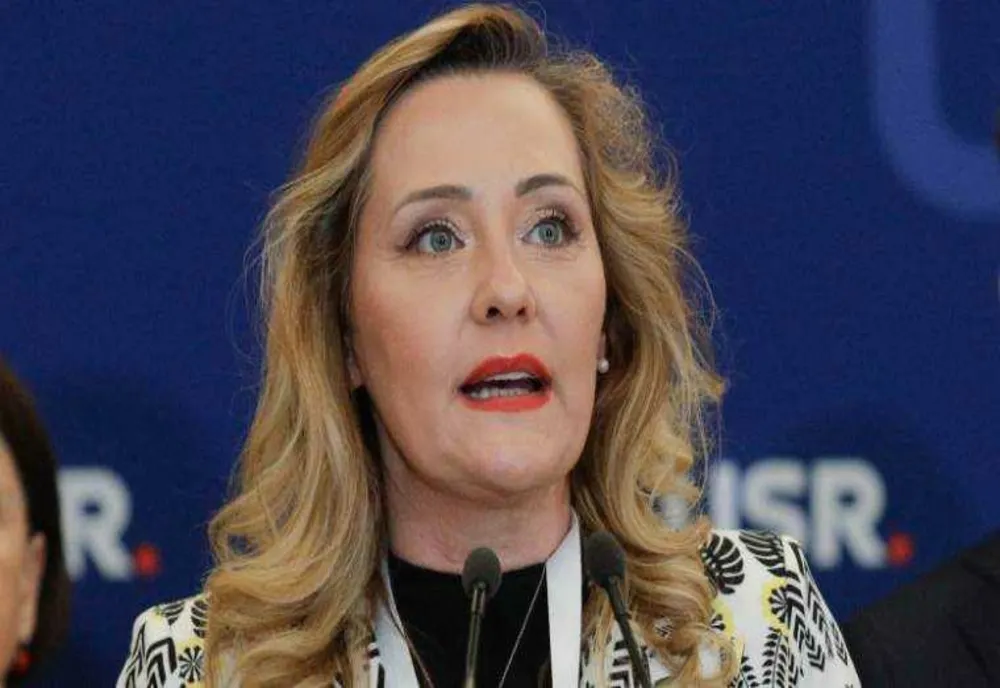 ELENA LASCONI CĂTRE ILIE BOLOJAN: „ROMÂNIA ARE NEVOIE DE UN CANDIDAT PUTERNIC CA TINE”