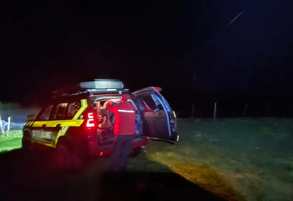 OPERAȚIUNE DE SALVARE ÎN MUNȚII RODNEI: 11 PERSOANE RECUPERATE DE SALVAMONTIȘTI, ÎNTRE CARE 9 COPII