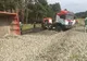 VIDEO | Un autocamion plin cu pietriş s-a răsturnat pe DN13E în judeţul Covasna
