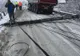 Stâlp de electricitate dărâmat de un autocamion, pe DN13, la Araci
