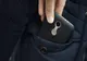 Partenera de ocazie l-a lăsat fără telefon, portofel și chei! 