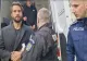 Momentul în care Tristan Tate strecoară un bilet unei jurnaliste - incredibil ce scria pe hârtie! DETALIUL făcut public acum